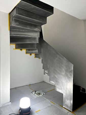 Lackieren einer Stahltreppe in Winterbach